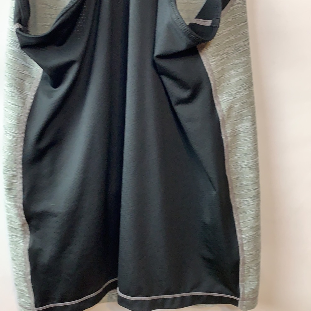 Nike Exercise Tank Top - Picture 6 of 6